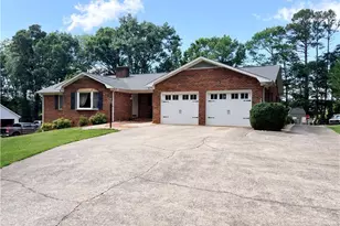 204 Windsor Park Dr, Dobson, NC 27017 - Photo 43