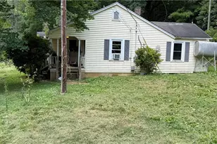 254 Toms Creek Church Rd, Pilot Mountain, NC 27041 - Photo 5