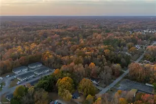 229 Dorothy St, High Point, NC 27262 - Photo 23