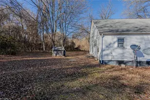 1364 Rauhut St, Burlington, NC 27217 - Photo 31
