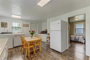 1542 Albright Ave, Burlington, NC 27215 - Photo 9