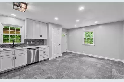 6630 Hunt Road, Pleasant Garden, NC 27313 - Photo 9