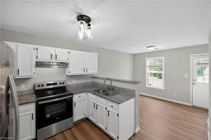 904 Rauhut St, Burlington, NC 27217 - Photo 9
