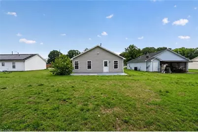 904 Rauhut Street, Burlington, NC 27217 - Photo 35