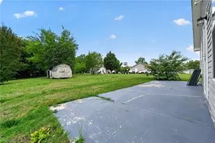 904 Rauhut St, Burlington, NC 27217 - Photo 33