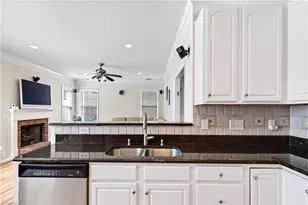 6308 Thornblade Ct, Greensboro, NC 27410 - Photo 17