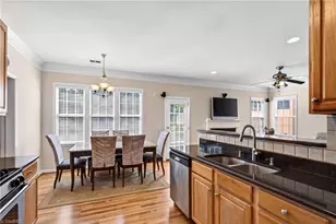 6308 Thornblade Ct, Greensboro, NC 27410 - Photo 27