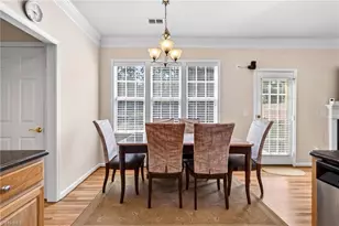 6308 Thornblade Ct, Greensboro, NC 27410 - Photo 9