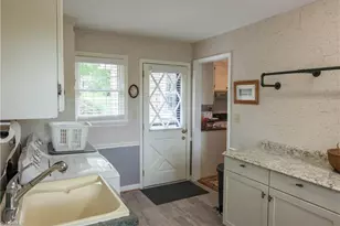 5015 Edinborough Rd, Greensboro, NC 27406 - Photo 29