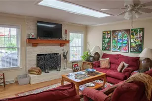 5015 Edinborough Rd, Greensboro, NC 27406 - Photo 11