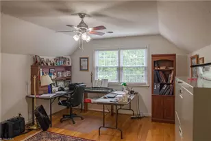 5015 Edinborough Rd, Greensboro, NC 27406 - Photo 23