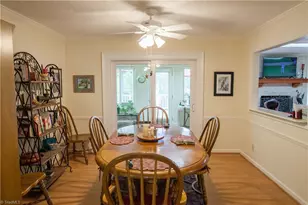 5015 Edinborough Rd, Greensboro, NC 27406 - Photo 15