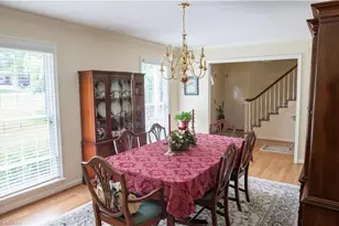 5015 Edinborough Rd, Greensboro, NC 27406 - Photo 7