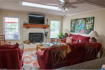 5015 Edinborough Road, Greensboro, NC 27406 - Photo 13