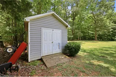 2130 Willow Oak Drive, Thomasville, NC 27360 - Photo 37