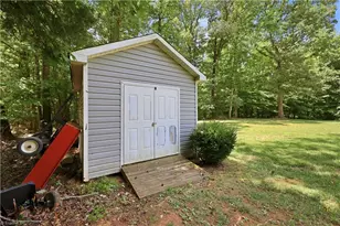 2130 Willow Oak Dr, Thomasville, NC 27360 - Photo 37