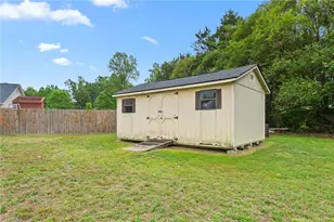 2563 Foxfire Ln, Burlington, NC 27217 - Photo 29