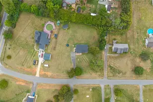 2563 Foxfire Ln, Burlington, NC 27217 - Photo 35