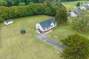 2563 Foxfire Ln, Burlington, NC 27217 - Photo 41
