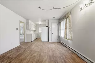 2101 W Vandalia Rd, Greensboro, NC 27407 - Photo 9