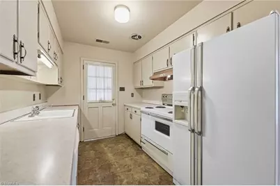 2101 W Vandalia Road, Greensboro, NC 27407 - Photo 13