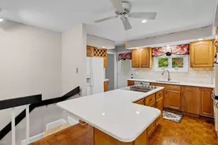 4721 Ramblewood Dr, Greensboro, NC 27406 - Photo 15