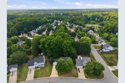 4002 Auburn Hills Drive, Greensboro, NC 27407 - Photo 35