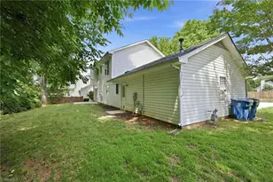 4002 Auburn Hills Dr, Greensboro, NC 27407 - Photo 31
