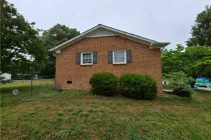 4309 Belfield Dr, Greensboro, NC 27405 - Photo 21