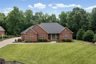 704 Terrace Dr, Lexington, NC 27295 - Photo 1