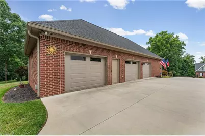 704 Terrace Drive, Lexington, NC 27295 - Photo 3