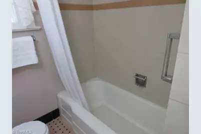 625 W Westwood Avenue, High Point, NC 27262 - Photo 11