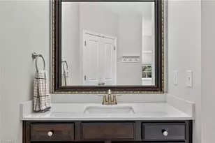 1623 Lazy Fox Ln, Kernersville, NC 27284 - Photo 23