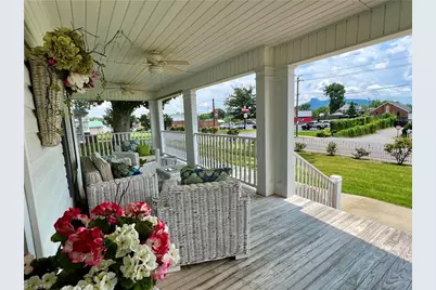 207 W Main Street #B, Pilot Mountain, NC 27041 - Photo 5