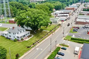 207 W Main St, Pilot Mountain, NC 27041 - Photo 17