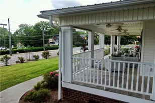 207 W Main St, Pilot Mountain, NC 27041 - Photo 13
