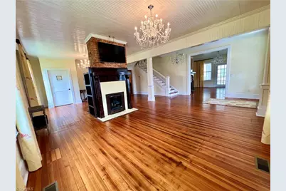 207 W Main Street #B, Pilot Mountain, NC 27041 - Photo 13