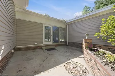 1504 Overbrook Road, Burlington, NC 27215 - Photo 23