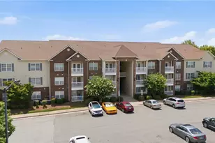 1380 Heritage Pointe Dr, Winston-Salem, NC 27127 - Photo 3