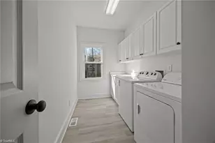 5305 Coveview Ct, Greensboro, NC 27407 - Photo 13