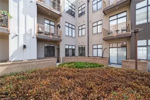 810 W 4th St, Winston-Salem, NC 27101 - Photo 33