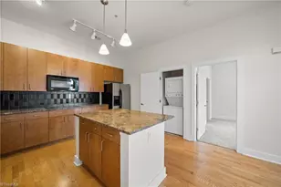 810 W 4th St, Winston-Salem, NC 27101 - Photo 15