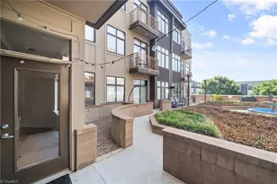 810 W 4th St, Winston-Salem, NC 27101 - Photo 27