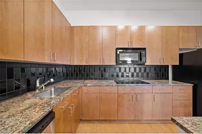 810 W 4th Street #209, Winston-Salem, NC 27101 - Photo 9