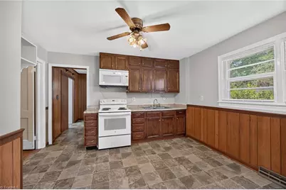 1205 Quail Drive, Greensboro, NC 27408 - Photo 11