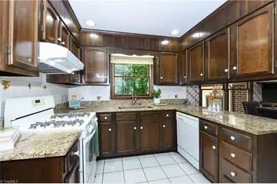 4612 Charlottesville Road, Greensboro, NC 27410 - Photo 7