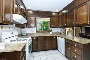 4612 Charlottesville Rd, Greensboro, NC 27410 - Photo 7