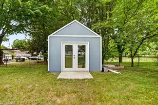 3720 Carver School Rd, Winston-Salem, NC 27105 - Photo 23