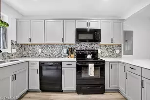 3720 Carver School Rd, Winston-Salem, NC 27105 - Photo 9