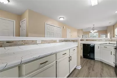 312 Robyns Glen Circle, Greensboro, NC 27409 - Photo 15